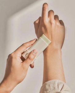 ضد آفتاب استیکی بیوتی اف جوسئون | Beauty of Joseon Sunscreen Stick SPF50+ - Image 2
