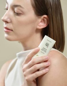 ضد آفتاب استیکی بیوتی اف جوسئون | Beauty of Joseon Sunscreen Stick SPF50+ - Image 4