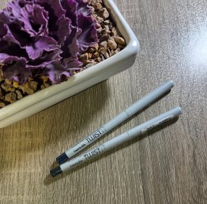 مداد چشم توئیست ایت بیولیس
