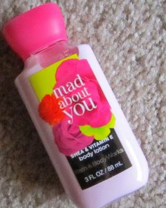 لوسیون بدن بث اند بادی رایحه Mad About You - تصویر